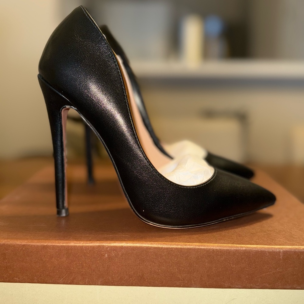 Elegant Black Stiletto Heels